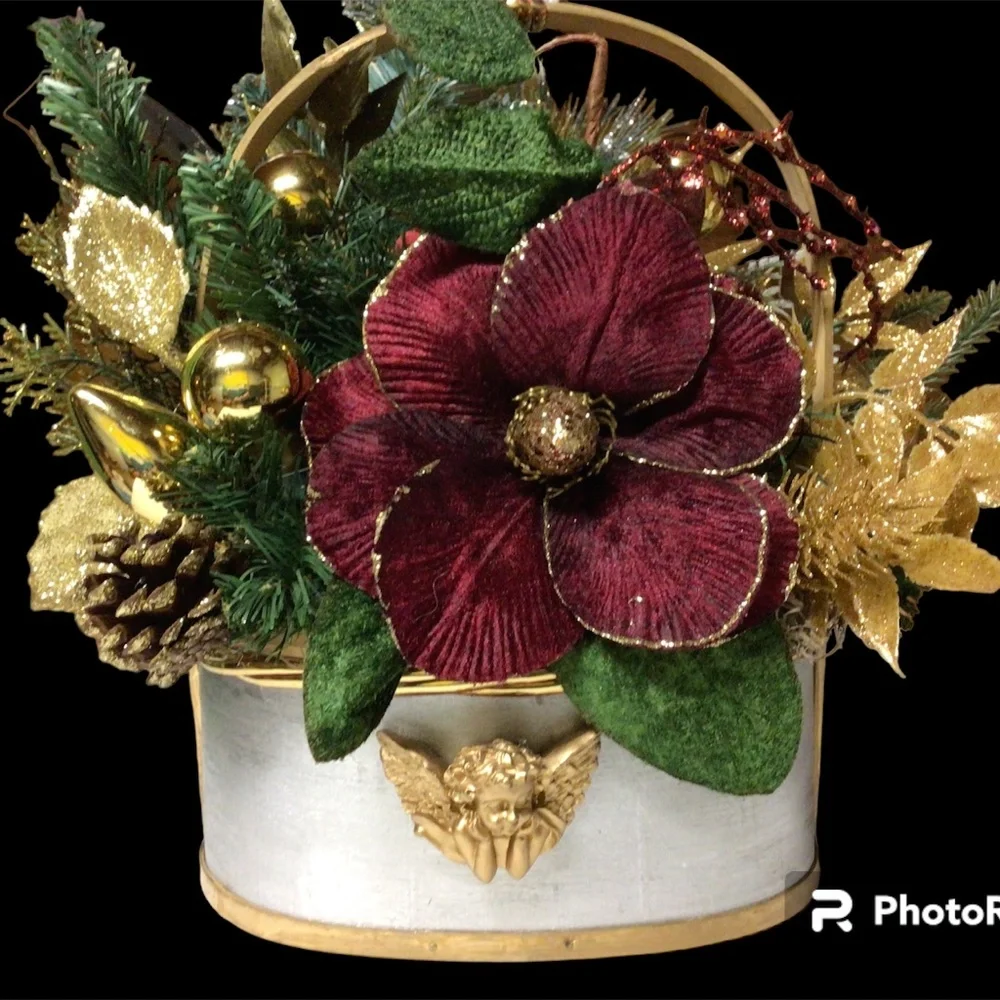 Beautiful Christmas Winter Basket Floral Centerpiece Gold Tone Decor